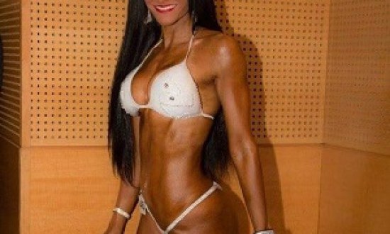 &Epsilon;&upsilon;&alpha;&gamma;&gamma;&epsilon;&lambda;ί&alpha; &Kappa;&epsilon;&rho;&alpha;&mu;ί&delta;&alpha;: &laquo;&Epsilon;ί&mu;&alpha;&iota; &mu;ό&nu;&omicron; &sigma;&tau;&eta;&nu; &alpha;&rho;&chi;ή, &tau;&alpha; &kappa;&alpha;&lambda;ύ&tau;&epsilon;&rho;&alpha; έ&rho;&chi;&omicron;&nu;&tau;&alpha;&iota;&raquo;