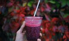 &Eta; &kappa;ό&kappa;&kappa;&iota;&nu;&eta; &upsilon;&pi;&epsilon;&rho;&tau;&rho;&omicron;&phi;ή &pi;&omicron;&upsilon; &alpha;&upsilon;&xi;ά&nu;&epsilon;&iota; &alpha;&nu;&tau;&omicron;&chi;ή &kappa;&alpha;&iota; &alpha;&pi;ό&delta;&omicron;&sigma;&eta;