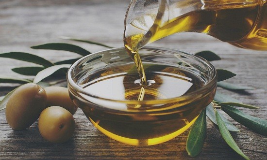&Tau;&omicron; &epsilon;&lambda;&alpha;&iota;ό&lambda;&alpha;&delta;&omicron; &chi;&alpha;&rho;ί&zeta;&epsilon;&iota; &chi;&rho;ό&nu;&iota;&alpha; &zeta;&omega;ή&sigmaf; &sigma;&tau;&eta;&nu; &kappa;&alpha;&rho;&delta;&iota;ά &mu;&alpha;&sigmaf;!