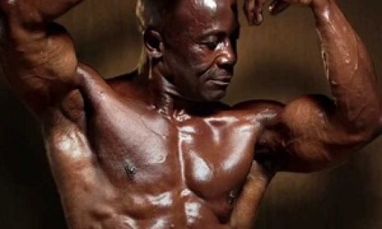 Έ&nu;&alpha;&sigmaf; bodybuilder &epsilon;&tau;ώ&nu; 78 &tau;&rho;&epsilon;&lambda;&alpha;ί&nu;&epsilon;&iota; &tau;&omicron;&nu; &kappa;ό&sigma;&mu;&omicron;! (photos)