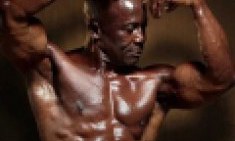 Έ&nu;&alpha;&sigmaf; bodybuilder &epsilon;&tau;ώ&nu; 78 &tau;&rho;&epsilon;&lambda;&alpha;ί&nu;&epsilon;&iota; &tau;&omicron;&nu; &kappa;ό&sigma;&mu;&omicron;! (photos)