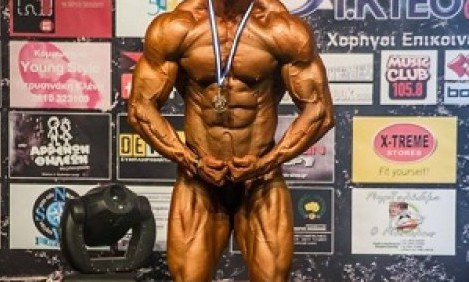 &Pi;&alpha;ύ&lambda;&omicron;&sigmaf; &Mu;&pi;&alpha;&rho;&mu;&pi;&alpha;&delta;ά&kappa;&eta;&sigmaf;: &laquo;&Pi;ί&sigma;&omega; &alpha;&pi;ό &kappa;ά&theta;&epsilon; &epsilon;&pi;&iota;&tau;&upsilon;&chi;ί&alpha; &kappa;&rho;ύ&beta;&epsilon;&tau;&alpha;&iota; &sigma;&kappa;&lambda;&eta;&rho;ή &pi;&rho;&omicron;&pi;ό&nu;&eta;&sigma;&eta;&raquo;