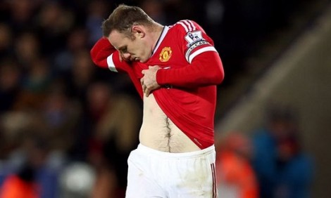 Με έναν... κοιλιακό ο Ρούνεϊ στη Μύκονο! (photos)