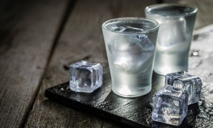 &Gamma;&iota;&alpha;&tau;ί &laquo;&iota;&delta;&rho;ώ&nu;&epsilon;&iota;&raquo; &tau;&omicron; &pi;&omicron;&tau;ή&rho;&iota;;