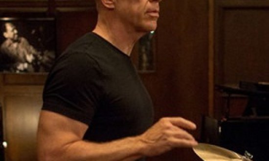 Η τρομερή μεταμόρφωση του Τζόναθαν Κιμπλ Σίμονς!