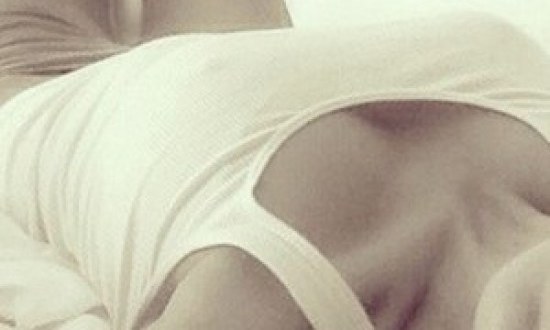 H &Epsilon;&lambda;&lambda;&eta;&nu;ί&delta;&alpha; &tau;&rho;&alpha;&gamma;&omicron;&upsilon;&delta;ί&sigma;&tau;&rho;&iota;&alpha; &pi;&omicron;&upsilon; έ&beta;&alpha;&lambda;&epsilon; &phi;&omega;&tau;&iota;ά &sigma;&tau;&omicron; &Iota;nstagram!