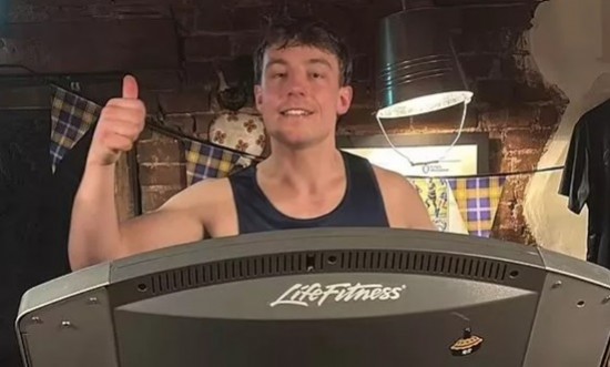 Έ&tau;&rho;&epsilon;&chi;&epsilon; &epsilon;&pi;ί 24 ώ&rho;&epsilon;&sigmaf; &alpha;&sigma;&tau;&alpha;&mu;ά&tau;&eta;&tau;&alpha; &sigma;&tau;&omicron; &delta;&iota;ά&delta;&rho;&omicron;&mu;&omicron; (&gamma;&iota;&alpha; &kappa;&alpha;&lambda;ό &sigma;&kappa;&omicron;&pi;ό) &ndash; &Delta;&epsilon;ί&tau;&epsilon; &tau;&iota; έ&pi;&alpha;&theta;&epsilon; (vid)