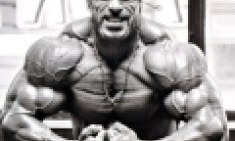 &Mu;&iota;&chi;ά&lambda;&eta;&sigmaf; &Kappa;&epsilon;&phi;&alpha;&lambda;&iota;&alpha;&nu;ό&sigmaf;: &laquo;&Sigma;&tau;&omicron; bodybuilding &pi;&rho;έ&pi;&epsilon;&iota; &nu;&alpha; &epsilon;ί&sigma;&alpha;&iota; &lambda;&iota;&omicron;&nu;&tau;ά&rho;&iota;&raquo;