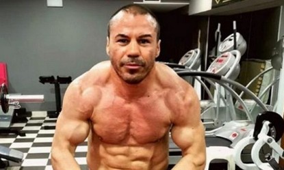 &Omicron; &Zeta;&alpha;&mu;&pi;ί&delta;&eta;&sigmaf; έ&gamma;&iota;&nu;&epsilon; &laquo;&tau;έ&rho;&alpha;&sigmaf;&raquo; &tau;&eta;&nu; &pi;&epsilon;&rho;ί&omicron;&delta;&omicron; &tau;&eta;&sigmaf; &kappa;&alpha;&rho;&alpha;&nu;&tau;ί&nu;&alpha;&sigmaf;