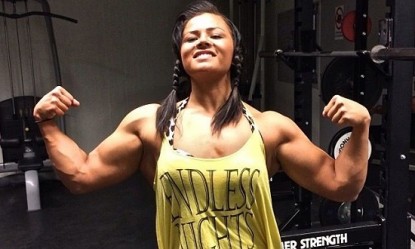 &Eta; &gamma;&upsilon;&nu;&alpha;ί&kappa;&alpha; bodybuilder &pi;&omicron;&upsilon; &sigma;ί&gamma;&omicron;&upsilon;&rho;&alpha; &delta;&epsilon;&nu; &theta;&alpha; &theta;έ&lambda;&alpha;&tau;&epsilon; &nu;&alpha; &tau;&alpha; &beta;ά&lambda;&epsilon;&tau;&epsilon; &mu;&alpha;&zeta;ί &tau;&eta;&sigmaf;!