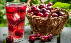 &Tau;&iota; &theta;&alpha; &sigma;&upsilon;&mu;&beta;&epsilon;ί &alpha;&nu; &pi;ί&nu;&epsilon;&iota;&sigmaf; &gamma;&iota;&alpha; &mu;&iota;&alpha; &epsilon;&beta;&delta;&omicron;&mu;ά&delta;&alpha; έ&nu;&alpha; &pi;&omicron;&tau;ή&rho;&iota; &chi;&upsilon;&mu;ό &kappa;&epsilon;&rho;ά&sigma;&iota;