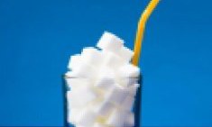 &Omicron;&iota; &tau;&rho;&omicron;&phi;έ&sigmaf; &pi;&omicron;&upsilon; &mu;&alpha;&sigmaf; &gamma;&epsilon;&rho;&nu;ά&nu;&epsilon;