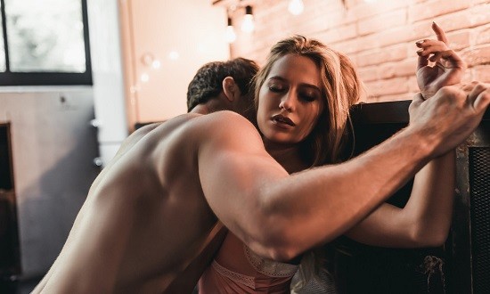 &Kappa;ά&psi;&epsilon; &pi;&iota;&omicron; &gamma;&rho;ή&gamma;&omicron;&rho;&alpha; &kappa;&alpha;&iota; &sigma;ί&gamma;&omicron;&upsilon;&rho;&alpha; &pi;&iota;&omicron; &alpha;&pi;&omicron;&lambda;&alpha;&upsilon;&sigma;&tau;&iota;&kappa;ά &tau;&omicron; &lambda;ί&pi;&omicron;&sigmaf;, &kappa;ά&nu;&omicron;&nu;&tau;&alpha;&sigmaf; &sigma;&epsilon;&xi;