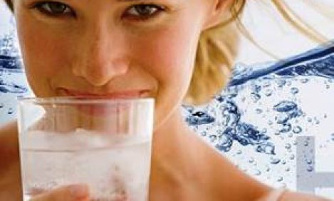 &Tau;&omicron; &kappa;&rho;ύ&omicron; &nu;&epsilon;&rho;ό &alpha;&upsilon;&xi;ά&nu;&epsilon;&iota; &tau;&eta;&nu; &kappa;&alpha;ύ&sigma;&eta; &theta;&epsilon;&rho;&mu;ί&delta;&omega;&nu;