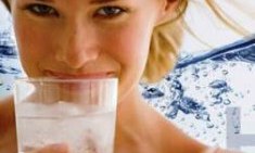 &Tau;&omicron; &kappa;&rho;ύ&omicron; &nu;&epsilon;&rho;ό &alpha;&upsilon;&xi;ά&nu;&epsilon;&iota; &tau;&eta;&nu; &kappa;&alpha;ύ&sigma;&eta; &theta;&epsilon;&rho;&mu;ί&delta;&omega;&nu;