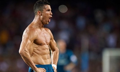 &Omicron;&iota; &kappa;&omicron;&iota;&lambda;&iota;&alpha;&kappa;&omicron;ί &tau;&omicron;&upsilon; &Rho;&omicron;&nu;ά&lambda;&nu;&tau;&omicron; &chi;&tau;ί&zeta;&omicron;&nu;&tau;&alpha;&iota; &mu;&epsilon; &kappa;ό&pi;&omicron; &kappa;&alpha;&iota; &iota;&delta;&rho;ώ&tau;&alpha; (video)