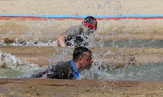 &Omicron; &Gamma;&iota;ά&nu;&nu;&eta;&sigmaf; &Sigma;&pi;&alpha;&lambda;&iota;ά&rho;&alpha;&sigmaf; &kappa;&alpha;&iota; &omicron; &Kappa;&omega;&nu;&sigma;&tau;&alpha;&nu;&tau;ί&nu;&omicron;&sigmaf; &Beta;&alpha;&sigma;&sigma;ά&lambda;&omicron;&sigmaf; &sigma;&tau;&omicron; Surviror!