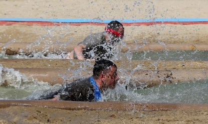 &Omicron; &Gamma;&iota;ά&nu;&nu;&eta;&sigmaf; &Sigma;&pi;&alpha;&lambda;&iota;ά&rho;&alpha;&sigmaf; &kappa;&alpha;&iota; &omicron; &Kappa;&omega;&nu;&sigma;&tau;&alpha;&nu;&tau;ί&nu;&omicron;&sigmaf; &Beta;&alpha;&sigma;&sigma;ά&lambda;&omicron;&sigmaf; &sigma;&tau;&omicron; Surviror!