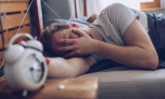 &Epsilon;&rho;&epsilon;&upsilon;&nu;&eta;&tau;έ&sigmaf; &epsilon;&xi;&eta;&gamma;&omicron;ύ&nu; &gamma;&iota;&alpha;&tau;ί &pi;&rho;έ&pi;&epsilon;&iota; &nu;&alpha; &kappa;&omicron;&iota;&mu;ά&sigma;&tau;&epsilon; &mu;&epsilon; &kappa;&lambda;&epsilon;&iota;&sigma;&tau;ά &pi;&alpha;&nu;&tau;&zeta;&omicron;ύ&rho;&iota;&alpha; &chi;&omega;&rho;ί&sigmaf; &phi;&omega;&sigmaf;