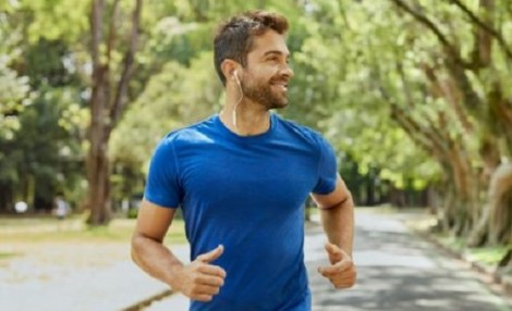 &Pi;ό&sigma;&epsilon;&sigmaf; &eta;&mu;έ&rho;&epsilon;&sigmaf; &tau;&eta;&nu; &epsilon;&beta;&delta;&omicron;&mu;ά&delta;&alpha; &pi;&rho;έ&pi;&epsilon;&iota; &nu;&alpha; &pi;&eta;&gamma;&alpha;ί&nu;&epsilon;&iota;&sigmaf; &gamma;&iota;&alpha; &tau;&rho;έ&xi;&iota;&mu;&omicron;