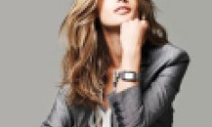 &Mu;&iota;&alpha; &gamma;&upsilon;&nu;&alpha;ί&kappa;&alpha; &sigma;&omicron;&upsilon; &alpha;&pi;&omicron;&kappa;&alpha;&lambda;ύ&pi;&tau;&epsilon;&iota; ό&sigma;&alpha; &theta;&epsilon;&sigmaf; &nu;&alpha; &xi;έ&rho;&epsilon;&iota;&sigmaf; &gamma;&iota;&alpha; &tau;&omicron; &omega;&rho;&alpha;ί&omicron; &phi;ύ&lambda;&omicron;!