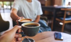 &Tau;&iota; &theta;&alpha; &sigma;&upsilon;&mu;&beta;&epsilon;ί &sigma;&tau;&omicron; &sigma;ώ&mu;&alpha; &sigma;&omicron;&upsilon; &alpha;&nu; &pi;&alpha;&rho;&alpha;&lambda;&epsilon;ί&psi;&epsilon;&iota;&sigmaf; &tau;&omicron;&nu; &pi;&rho;&omega;&iota;&nu;ό &kappa;&alpha;&phi;έ