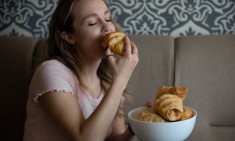 &Pi;&epsilon;&iota;&nu;ά&sigmaf; &sigma;&upsilon;&nu;&epsilon;&chi;ώ&sigmaf;; &Delta;&epsilon;&sigmaf; &tau;&iota; &mu;&pi;&omicron;&rho;&epsilon;ί &nu;&alpha; &sigma;&omicron;&upsilon; &kappa;ό&psi;&epsilon;&iota; &tau;&eta;&nu; &pi;&epsilon;ί&nu;&alpha;