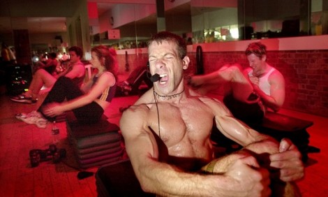 Το Barry’s Bootcamp μεταμορφώνει τη σκληρή προπόνηση σε κανονικό πάρτι!