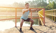 &Xi;&epsilon;&kappa;ί&nu;&eta;&sigma;&epsilon;&sigmaf; &tau;&rho;έ&xi;&iota;&mu;&omicron;; &Tau;&alpha; squats &theta;&alpha; &delta;&upsilon;&nu;&alpha;&mu;ώ&sigma;&omicron;&upsilon;&nu; &tau;&alpha; &pi;ό&delta;&iota;&alpha; &sigma;&omicron;&upsilon;