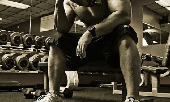 &Eta; &delta;&iota;&alpha;&tau;&alpha;&rho;&alpha;&chi;ή Bigorexia &pi;&lambda;ή&tau;&tau;&epsilon;&iota; &tau;&omicron;&upsilon;&sigmaf; &phi;&alpha;&nu;&alpha;&tau;&iota;&kappa;&omicron;ύ&sigmaf; &tau;&omicron;&upsilon; &gamma;&upsilon;&mu;&nu;&alpha;&sigma;&tau;&eta;&rho;ί&omicron;&upsilon;