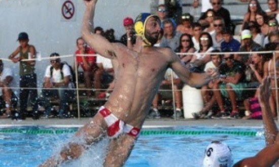 &Epsilon;&tau;&sigma;&iota; &laquo;&pi;έ&tau;&alpha;&xi;&epsilon;&raquo; έ&xi;&omega; &alpha;&pi;ό &tau;&omicron; &nu;&epsilon;&rho;ό &omicron; &Mu;&upsilon;&lambda;&omega;&nu;ά&kappa;&eta;&sigmaf;! (photos)