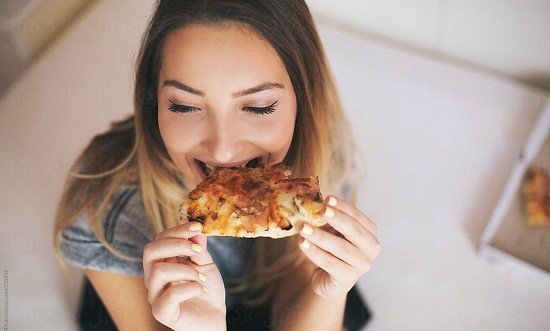 Πώς θα φας όση πίτσα θέλεις χωρίς να πάρεις βάρος