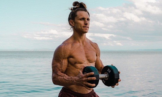 &Omicron; &chi;&rho;&upsilon;&sigma;ό&sigmaf; &kappa;&alpha;&nu;ό&nu;&alpha;&sigmaf; &epsilon;&nu;ό&sigmaf; bodybuilder &gamma;&iota;&alpha; &nu;&alpha; &mu;έ&nu;&epsilon;&iota; &sigma;&epsilon; &phi;ό&rho;&mu;&alpha; &chi;&omega;&rho;ί&sigmaf; &nu;&alpha; &sigma;&tau;&epsilon;&rho;&epsilon;ί&tau;&alpha;&iota;