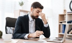 &Pi;ώ&sigmaf; &eta; &delta;&omicron;&upsilon;&lambda;&epsilon;&iota;ά &beta;&lambda;ά&pi;&tau;&epsilon;&iota; &tau;&omicron; &sigma;&pi;έ&rho;&mu;&alpha; &kappa;&alpha;&iota; &tau;&eta; &sigma;&epsilon;&xi;&omicron;&upsilon;&alpha;&lambda;&iota;&kappa;ή &sigma;&omicron;&upsilon; &zeta;&omega;ή