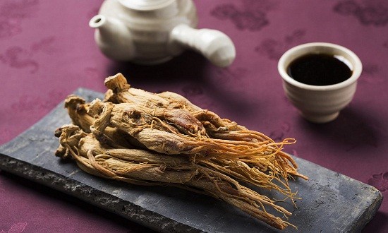 &Eta; &theta;&epsilon;&rho;&alpha;&pi;&epsilon;&upsilon;&tau;&iota;&kappa;ή &rho;ί&zeta;&alpha; &mu;&epsilon; &tau;&eta;&nu; &alpha;&nu;&tau;&iota;&kappa;&alpha;&rho;&kappa;&iota;&nu;&iota;&kappa;ή &delta;&rho;ά&sigma;&eta;