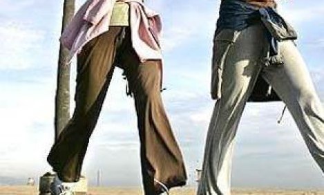 &Tau;&rho;έ&chi;&omicron;&nu;&tau;&alpha;&sigmaf; &mu;&epsilon; &pi;&alpha;&rho;έ&alpha;