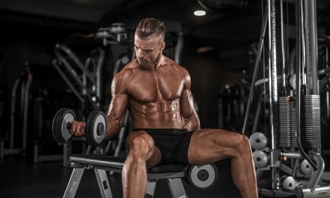 Πώς μοιάζει ένας άντρας με πολύ χαμηλό ποσοστό λίπους στο σώμα του