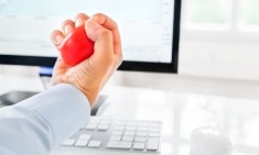 &Pi;ώ&sigmaf; &theta;&alpha; &delta;&upsilon;&nu;&alpha;&mu;ώ&sigma;&epsilon;&iota;&sigmaf; &tau;&omicron;&upsilon;&sigmaf; &kappa;&alpha;&rho;&pi;&omicron;ύ&sigmaf; &tau;&omega;&nu; &chi;&epsilon;&rho;&iota;ώ&nu; &mu;&epsilon; 3 &kappa;&iota;&nu;ή&sigma;&epsilon;&iota;&sigmaf;