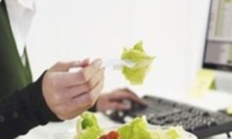 &Nu;&alpha; &gamma;&iota;&alpha;&tau;ί &delta;&epsilon;&nu; &pi;&rho;έ&pi;&epsilon;&iota; &nu;&alpha; &tau;&rho;ώ&tau;&epsilon; &sigma;&tau;&omicron; &gamma;&rho;&alpha;&phi;&epsilon;ί&omicron; &sigma;&alpha;&sigmaf;! (video)