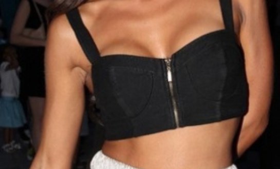 Η εξωτικά σέξι Ελληνίδα τραγουδίστρια! (ΦΩΤΟ)