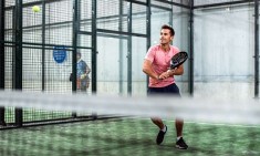 &Tau;&omicron; padel &alpha;&xi;ί&zeta;&epsilon;&iota; &mu;ί&alpha; &epsilon;&upsilon;&kappa;&alpha;&iota;&rho;ί&alpha;