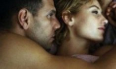 &Gamma;&iota;&alpha;&tau;ί &omicron;&iota; ά&nu;&delta;&rho;&epsilon;&sigmaf; &mu;&alpha;&rho;&alpha;&zeta;ώ&nu;&omicron;&upsilon;&nu; &sigma;&tau;&omicron; &sigma;&epsilon;&xi;;