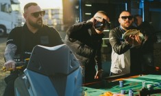 Stef Tony: &laquo;H &alpha;&pi;&epsilon;&nu;&omicron;&chi;&omicron;&pi;&omicron;ί&eta;&sigma;&eta; &tau;&eta;&sigmaf; &tau;&rho;&alpha;&pi; &mu;&omicron;&upsilon;&sigma;&iota;&kappa;ή&sigmaf; &epsilon;ί&nu;&alpha;&iota; &gamma;&epsilon;&gamma;&omicron;&nu;ό&sigmaf;&raquo;