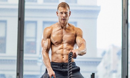 O &delta;&iota;ά&sigma;&eta;&mu;&omicron;&sigmaf; &eta;&theta;&omicron;&pi;&omicron;&iota;ό&sigmaf; Tom Hopper &sigma;&omicron;&upsilon; &delta;&epsilon;ί&chi;&nu;&epsilon;&iota; &pi;&omega;&sigmaf; &gamma;&upsilon;&mu;&nu;ά&zeta;&epsilon;&tau;&alpha;&iota; &sigma;&pi;ί&tau;&iota; &tau;&omicron;&upsilon;