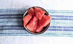 &Tau;&iota; &theta;&alpha; &sigma;&upsilon;&mu;&beta;&epsilon;ί &epsilon;ά&nu; &tau;&rho;ώ&tau;&epsilon; &kappa;ά&theta;&epsilon; &mu;έ&rho;&alpha; &kappa;&alpha;&rho;&pi;&omicron;ύ&zeta;&iota;