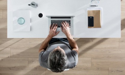 &Tau;&iota; &sigma;&upsilon;&mu;&beta;&alpha;ί&nu;&epsilon;&iota; &sigma;&tau;&omicron; &sigma;ώ&mu;&alpha; &sigma;&alpha;&sigmaf; ό&tau;&alpha;&nu; &kappa;ά&theta;&epsilon;&sigma;&tau;&epsilon; ό&lambda;&eta; &mu;έ&rho;&alpha; &sigma;&epsilon; έ&nu;&alpha; &gamma;&rho;&alpha;&phi;&epsilon;ί&omicron;;