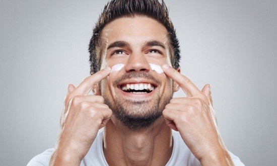 Ό&lambda;&alpha; ό&sigma;&alpha; &pi;&rho;έ&pi;&epsilon;&iota; &nu;&alpha; &kappa;ά&nu;&epsilon;&iota; έ&nu;&alpha;&sigmaf; ά&nu;&delta;&rho;&alpha;&sigmaf; &gamma;&iota;&alpha; &nu;&alpha; &phi;&rho;&omicron;&nu;&tau;ί&zeta;&epsilon;&iota; &tau;&omicron; &delta;έ&rho;&mu;&alpha; &tau;&omicron;&upsilon; &kappa;&alpha;&iota; &sigma;&tau;&omicron; &kappa;&rho;ύ&omicron;