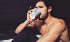 &Pi;ώ&sigmaf; έ&nu;&alpha;&sigmaf; &kappa;&alpha;&phi;έ&sigmaf; &theta;&alpha; &sigma;&epsilon; &kappa;ά&nu;&epsilon;&iota; &nu;&alpha; &tau;&rho;έ&chi;&epsilon;&iota;&sigmaf; &pi;&iota;&omicron; &gamma;&rho;ή&gamma;&omicron;&rho;&alpha;