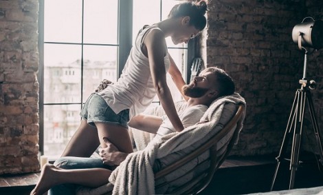 &Delta;&upsilon;&omicron; &alpha;&pi;&omicron;&tau;&epsilon;&lambda;&epsilon;&sigma;&mu;&alpha;&tau;&iota;&kappa;έ&sigmaf; &alpha;&phi;&rho;&omicron;&delta;&iota;&sigma;&iota;&alpha;&kappa;έ&sigmaf; &sigma;&upsilon;&nu;&tau;&alpha;&gamma;έ&sigmaf;