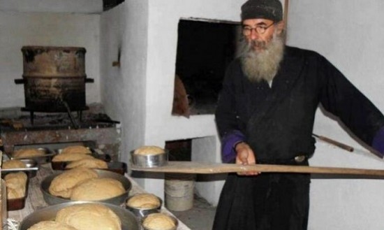 &Tau;&omicron; &mu;&upsilon;&sigma;&tau;&iota;&kappa;ό &tau;&eta;&sigmaf; &mu;&alpha;&kappa;&rho;&omicron;&zeta;&omega;ί&alpha;&sigmaf;: &Tau;&iota; &tau;&rho;ώ&nu;&epsilon; &omicron;&iota; &mu;&omicron;&nu;&alpha;&chi;&omicron;ί &tau;&omicron;&upsilon; &Alpha;&gamma;ί&omicron;&upsilon; Ό&rho;&omicron;&upsilon;&sigmaf;!